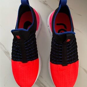 Nike React Phantom Run Flyknit 2 Black Bright Crimson. Women's Size 8. Worn once